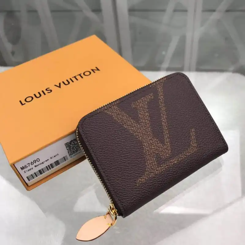 LV Bags 19B5790042