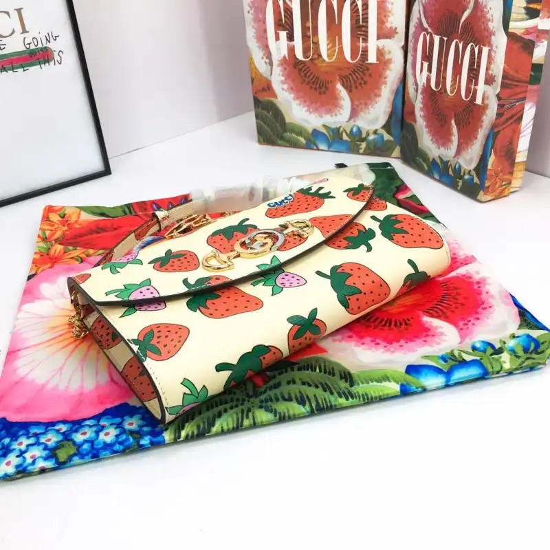 G*u*i bags 19b57b0022