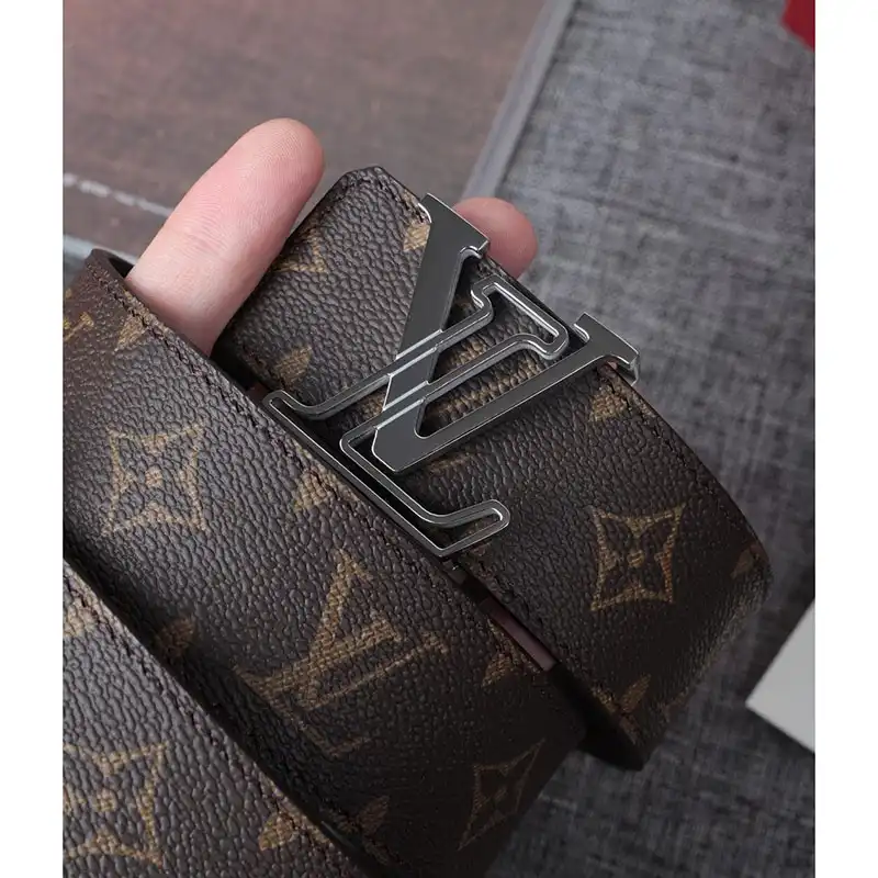 LV s Belte 19xf0097