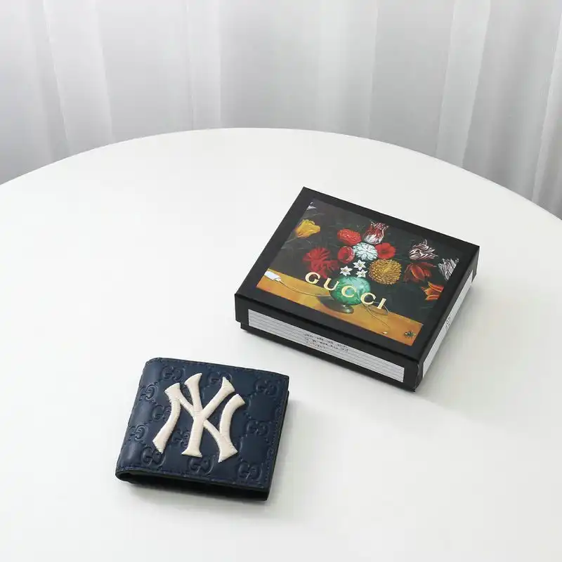 G*u*i bags 20b570279