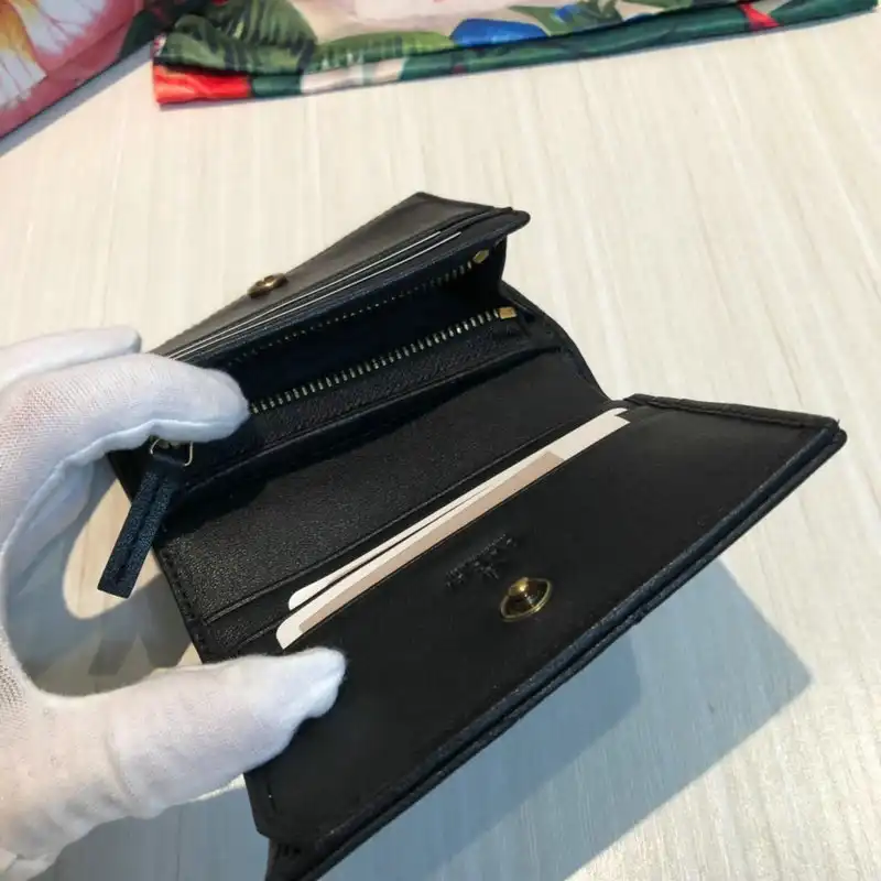 G*u*i bags 20guc0229