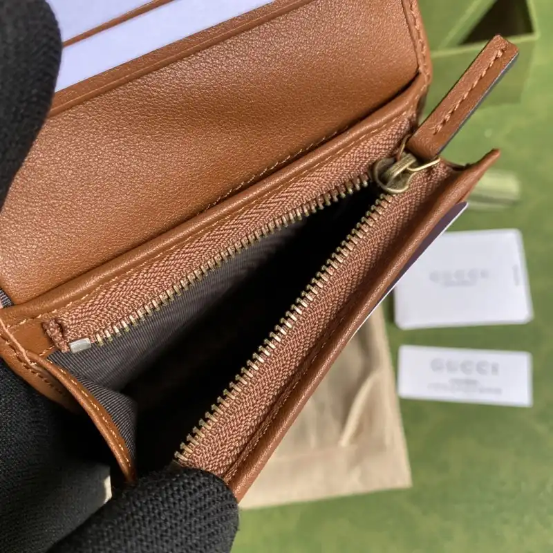 G*u*i s bags 2108ya0070