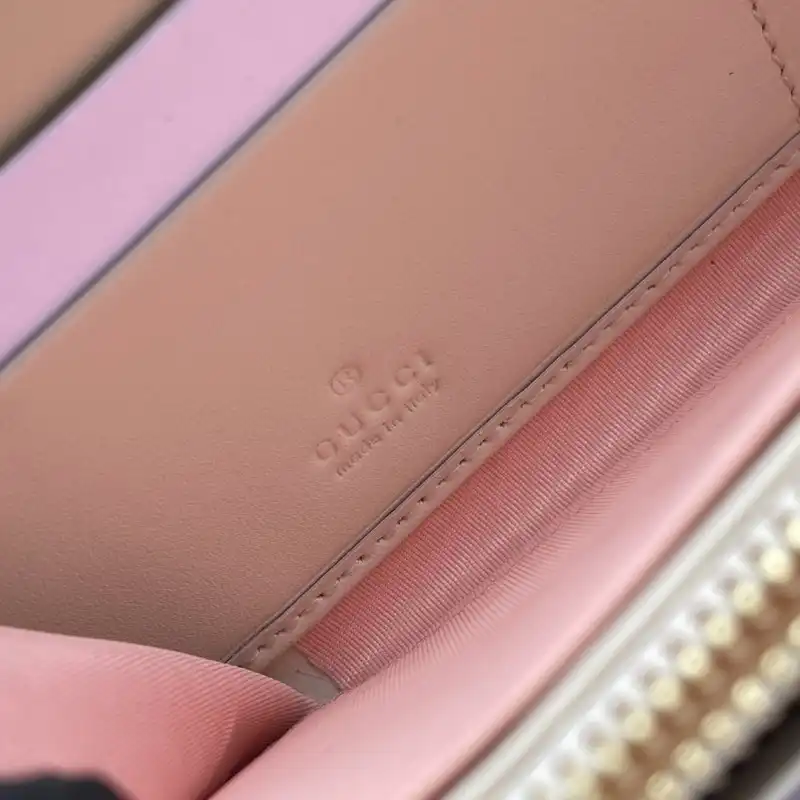 G*u*i s bags 2108ya0079