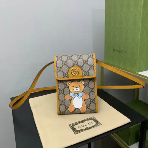 G*u*i bag 2204dj0063