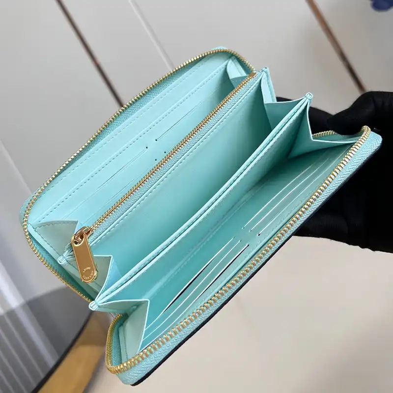 G*u*i bags 2407ya0012