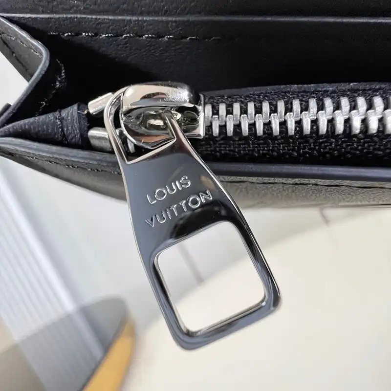 G*u*i bags 2407yz0098