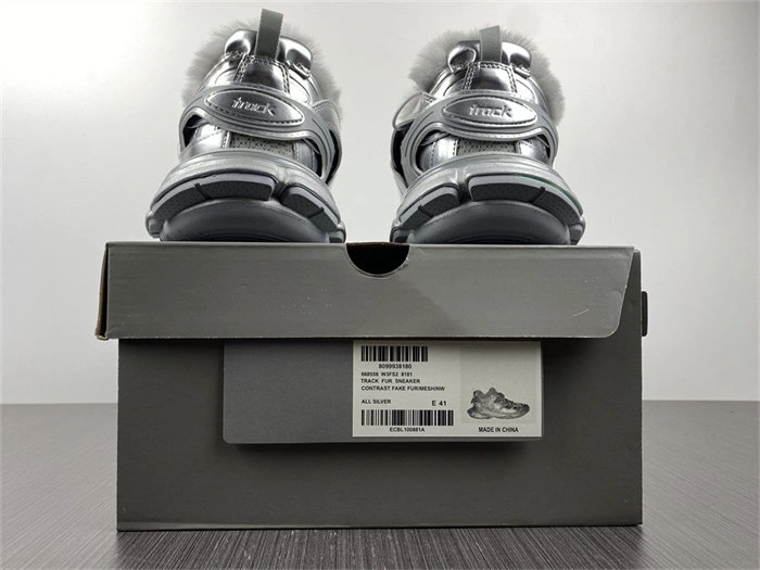 BLCG TRACK SNEAKER 668556 W3FS2 Premium 4430