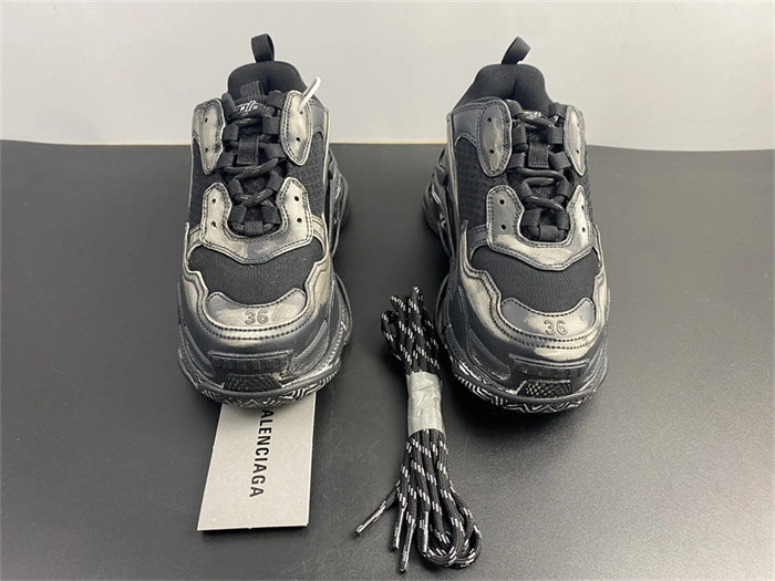 BLCG TRIPLE S CLEAR SOLE 524039 W03B5 ZeroBulk 4478