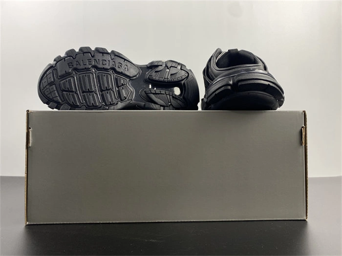 TravelReady BLCG Track Mule Black 653813 W3CP3 4481