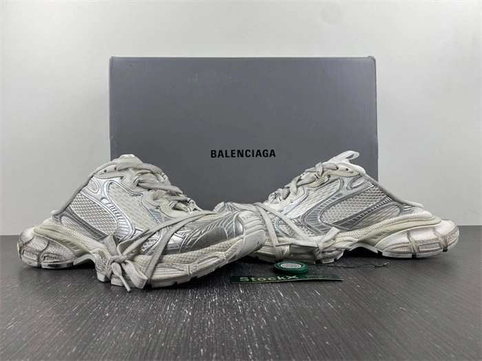 Balenciaga 742672 W3XL1 Chic 4386