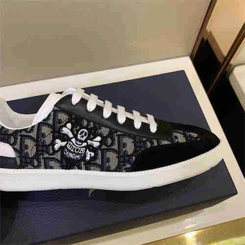 Elegant DR Sneaker 1137