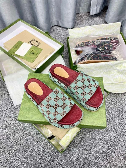 Compact Gocci Slipper 5761