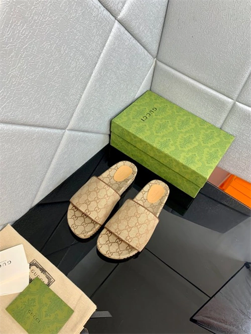 Sleek Gocci Slipper 5751