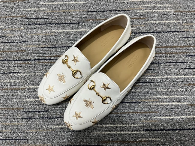 youthful G*u*i loafer 340