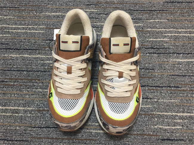 chic G*u*i runners 82