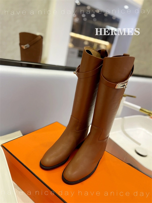 Comfortable H Boot 2422