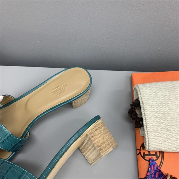 H Slipper Unisex 2365