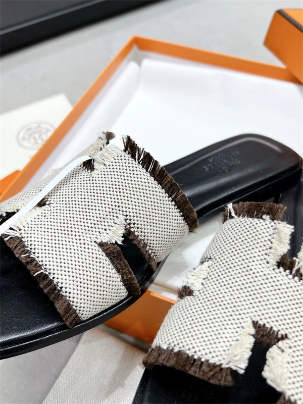 Premium H Slipper 2373