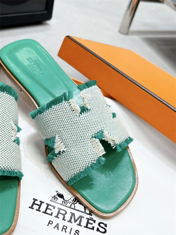 Premium H Slipper 2373