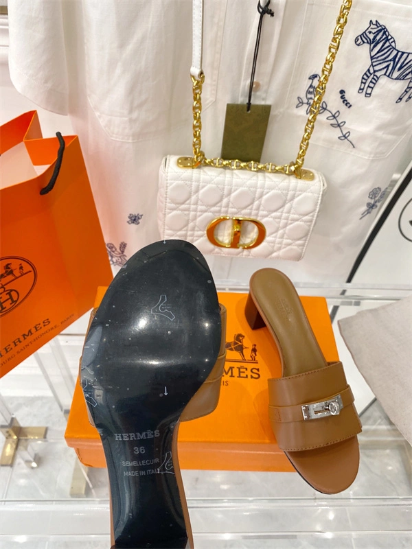 H Slipper Modern 2376