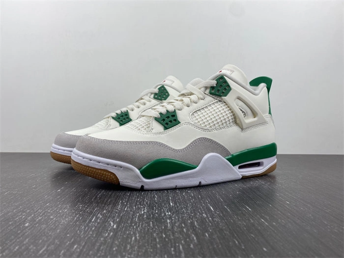 Stretchable Jordan 4 Retro SB Pine Green DR5415- 3895