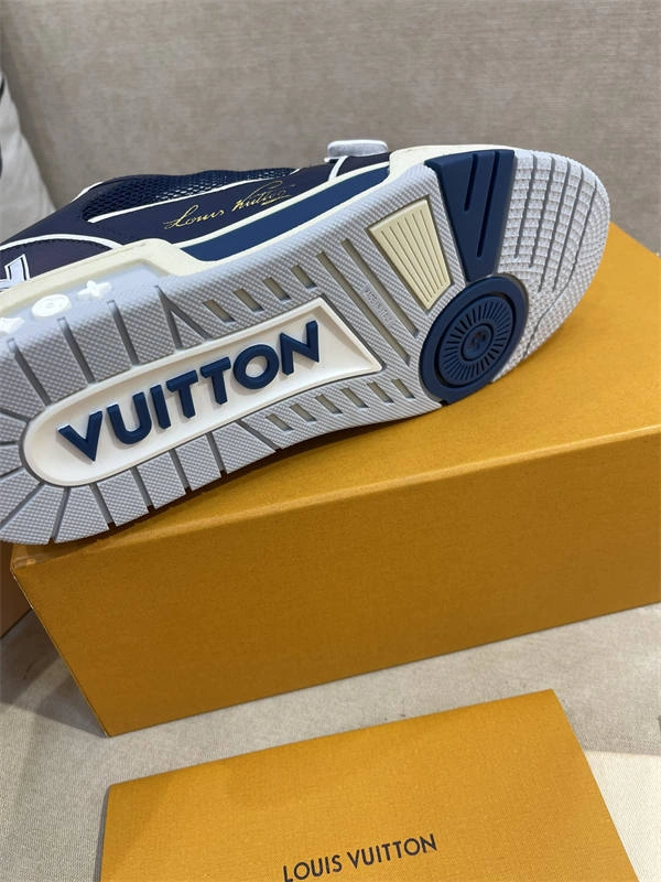 WaterResistant LV 1820