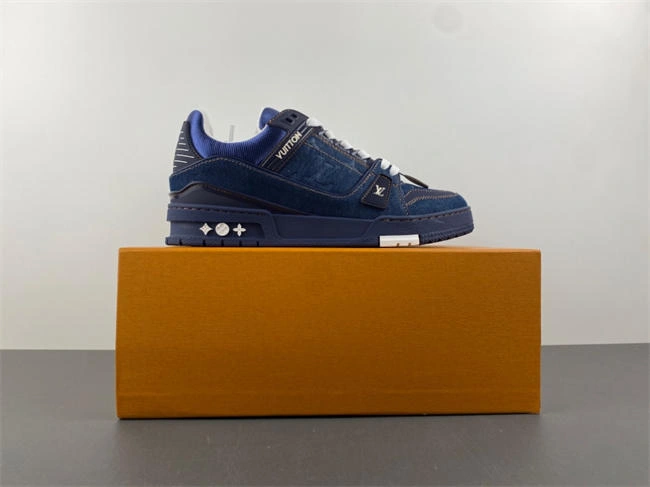 Louis Vuitton LV trainer FashionForward 1657