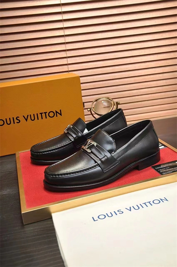 SmartChoice Lv Loafer 1933