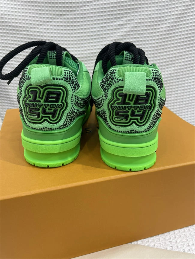 Lv Trainer Sneaker TravelReady 2053