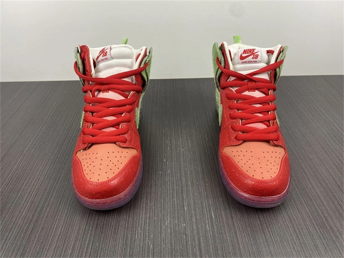 Breathable Nike SB Dunk High Strawberry Cough CW7093- 4834