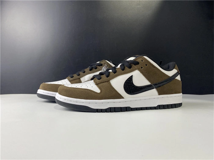 Lightweight Nike SB Dunk Low White Black Trail End Brown 304292- 4938