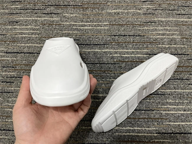 WrinkleFree Prada Slipper 3347